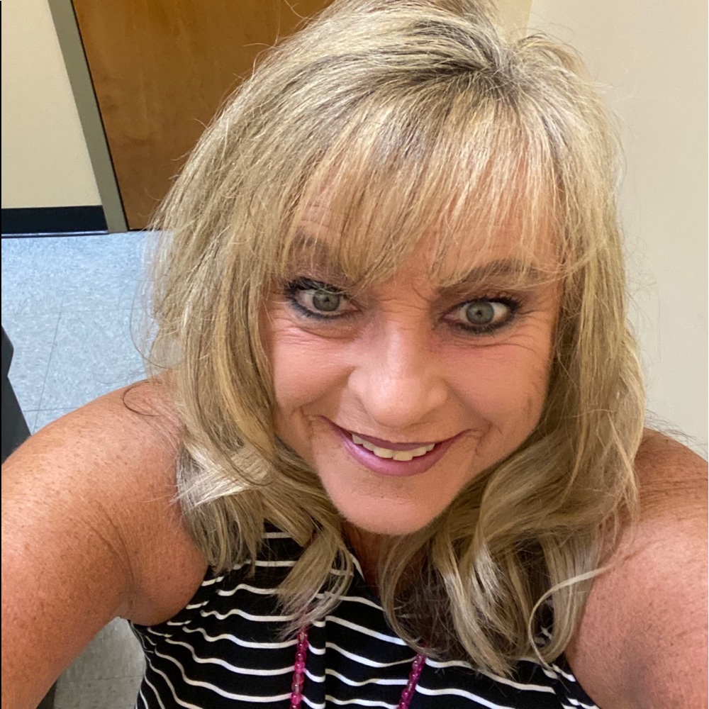 Meet your Posher, Christy
